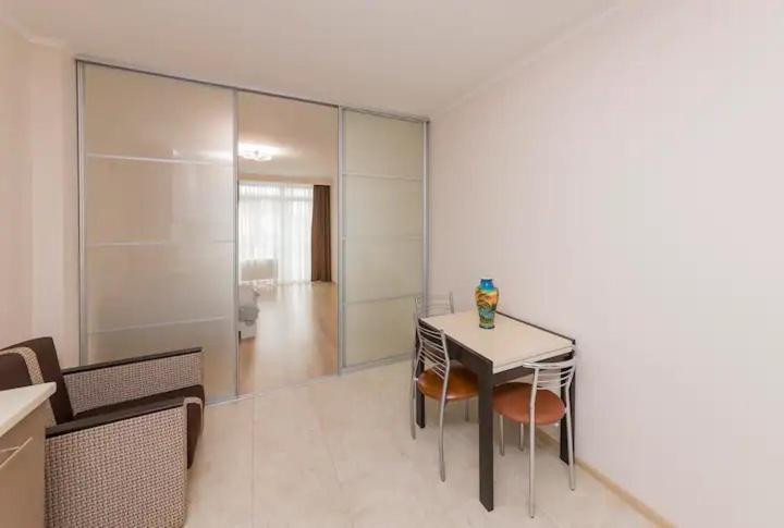 Comfortable Apartment In The Centre Odessa Exterior foto